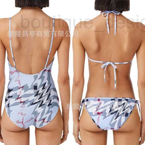 Designer di costumi da bagno femminile BU13 New Swimsuit Stripe White Milky Bianco a tre punti Bikini One-Piece K07T