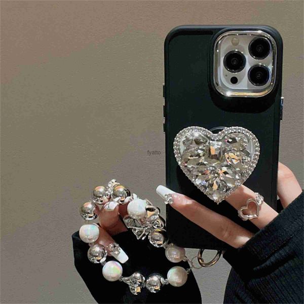 Casi di telefonia cellulare coreana semplice lussuoso smerigliato glassata diamante a forma di cuore a fila per tallone della catena del braccialetto iPhone 11 12 13 14 15 Pro Max Soft Cover H240326