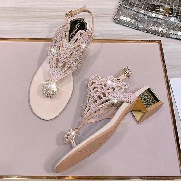 Elbise ayakkabıları armut kadın sandalet kristal klipli ayak parmağı orta topuk terlik yaz 2024 moda flip floplar pompalar lüks slaytlar mujer