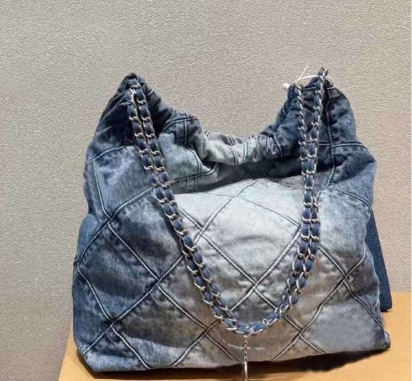 Lüks marka cc denim omuz çantaları klasik jean alışveriş totes çanta cüzdanlar ile gümüş zincir donanımı 2024 yeni gündelik çanta banliyö çantası6f