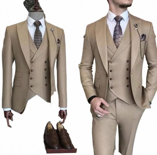 Novo Busin Khaki Formal dos homens Slim Fit Ternos 3 Peças Do Noivo Do Casamento Prom Terno Masculino Personalizado Blazer Jaqueta Colete Calça Define J6Kn #