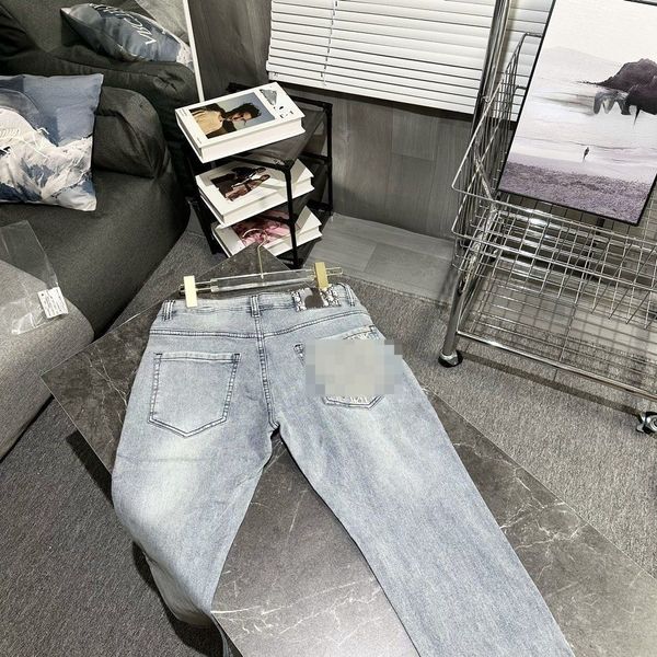 Frühlings- und Sommerjeans, Designer-Jeans mit Buchstabenstickerei, schmale Schößchenhose