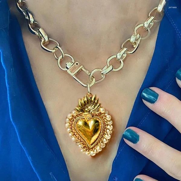 Collane con ciondolo Stile messicano Grande cuore sacro cattolico Amuleto Pendenti Ciondoli religiosi Collana Gioielli Artigianato Filo di perle Hamdnade
