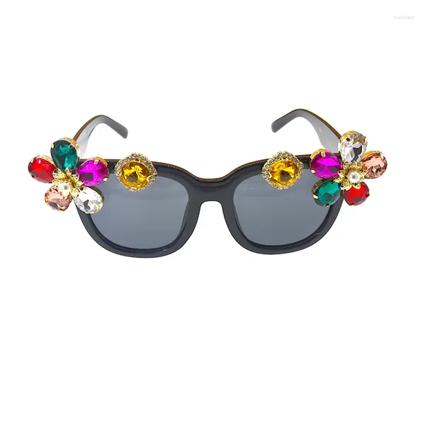 Occhiali da sole quadrati di lusso da donna designer di marca retrò fiori di cristallo occhiali da sole occhiali da vista vintage femminili