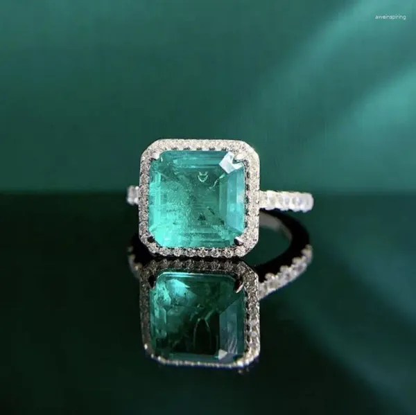 Küme Yüzükleri 925 Gümüş Kübik Zirkonya CZ Kare Yeşil Simüle Emerald Nişan Yüzüğü Kadınlar için Güzel Takı