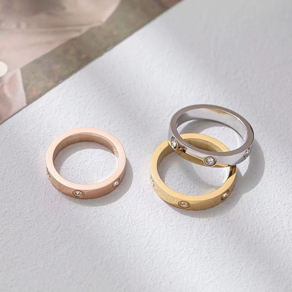 Anello d'amore anello da uomo anello classico designer di lusso gioielleria signore diamanti in lega di titanio in lega oro rose in argento non si sbiadiscono mai non sono allergiche 5 mm 6 mm.