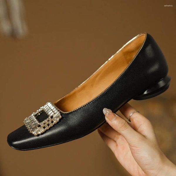 Lässige Schuhe Frauen Kuh Leder Kristall Schnallen Schlupfflats Einquadratische Zehen hochwertig weiche bequeme elegante Damen Verkauf