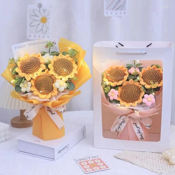 Fiori decorativi in bouquet all'uncinetto, regali per la festa della mamma, girasoli, lavoro a maglia, regalo di compleanno per l'insegnante