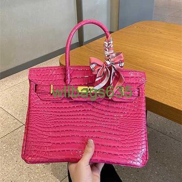 Bk Borse in coccodrillo Borsa di lusso affidabile Personalizzata Perlina ad arco di alta qualità Vera pelle Rosa Rosa Modello coccodrillo Borsa in platino Luce Lu hanno logo HBI6