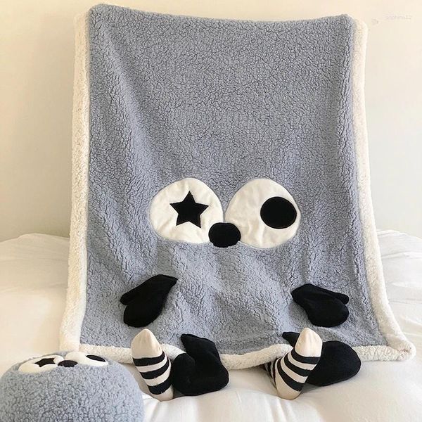 BettwäscheOutlet Schöne doppellagige große Fleece-Cartoon-gestickte Decke mit 1 Kissen, warm, weich, für Betten, Couch, Sofa