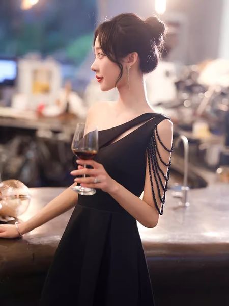 Schwarzes Damen-Kurzschluss-Cocktail-Midi-Abendkleid, eine Schulter, A-Linie, formelles Abschlussball-Abend-Party-Ballkleid, Robe de Soiree