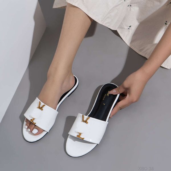 38A Luxury Slide Metallic Slide Sandals Designer Slides Scarpe da donna Scarpe da donna Sandalo Summer Flip Flip Flip Flip Slip per le donne Scarpe a basso tacco con scatola 37-42