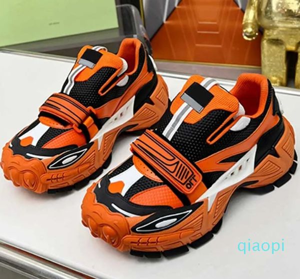 2024 Paar Designer Sneakers Damen Luxus Mode Freizeitschuhe Schnürung Orange Schwarz Obermaterial Große Nase Coole Sohle Herren Sportschuhe Größe