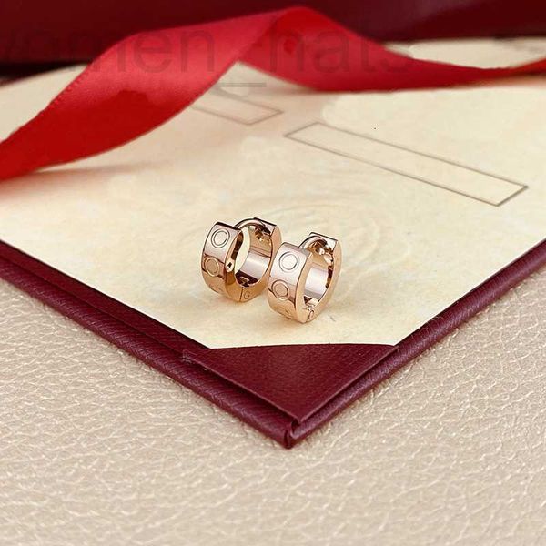 Stud designer Orecchini in oro orecchini a bottone orecchini per donne diamante trafitto a forma di cuore lucido stile classico donne regali per feste di nozze B3U1