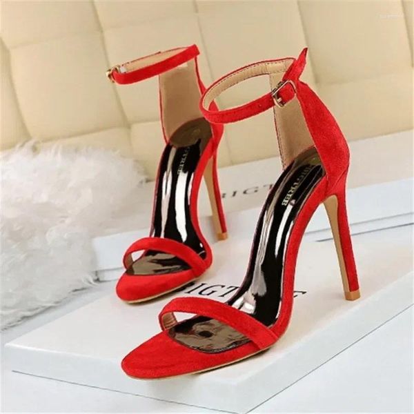 Sandalet kadın ayakkabıları moda ayak bileği kayış pompaları ince süper yüksek topuk toka parti bayanlar ayakkabı yaz haki 40