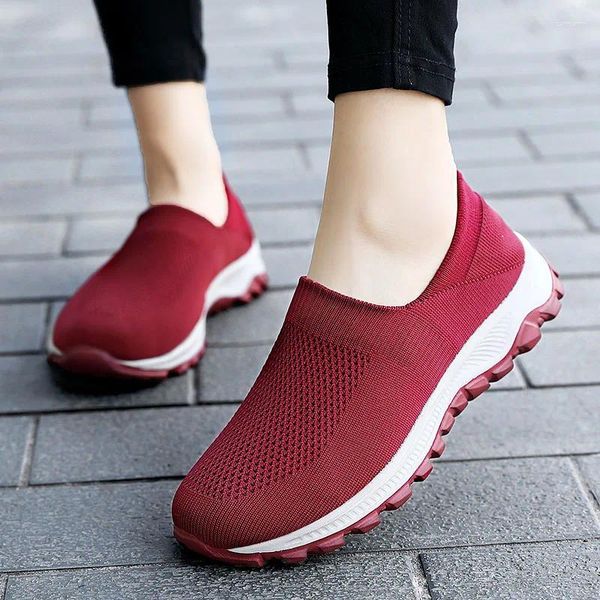 Sapatos casuais femininos deslizamento em mocassins vermelhos luz respirável confortável senhora femal tênis de caminhada apartamentos tamanho 41