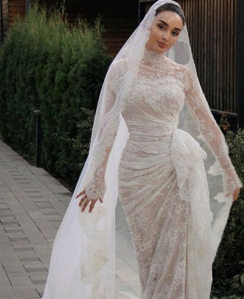 Bescheidene arabische Brautkleider mit voller Spitze und Meerjungfrau, Stehkragen, lange Ärmel, Falten, elegante Brautkleider, maßgeschneidertes muslimisches Brautkleid