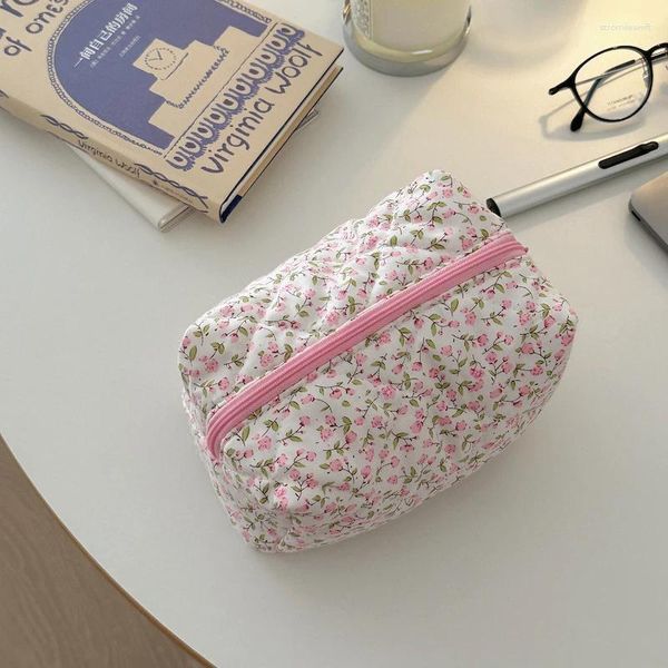 Depolama çantaları sevimli Kore çiçek makyaj çantası seyahat torbası organizatörü kawaii taşınabilir küçük kozmetik kadınlar için kız hediyesi