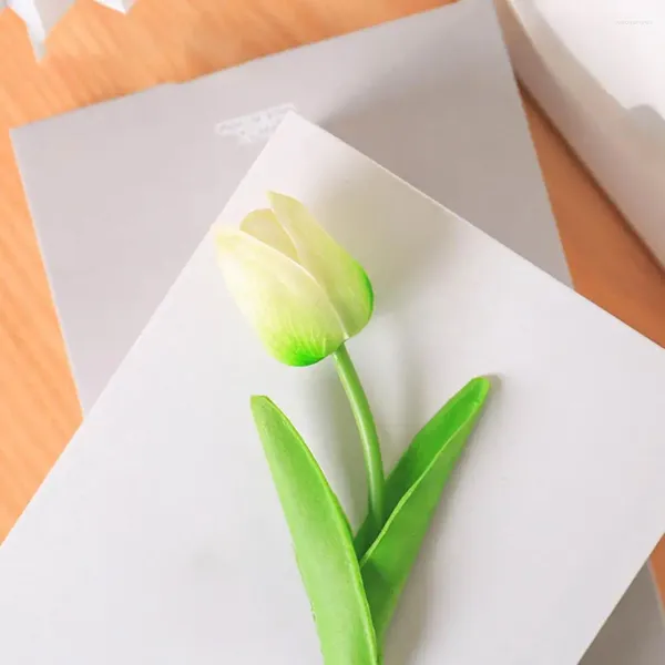 Fiori decorativi Ramo di tulipano realistico Decorazione finta Rami artificiali per la decorazione domestica di nozze Set di 10