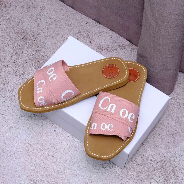 Chlor-Sandalen, Designer-Sandalen, luxuriöse Damen-Holzclogs, flache Sandalen mit Schiebebuchstaben, Slipper, Hausschuhe für Damen, rosa Hausschuhe, Sommerschuhe, 70