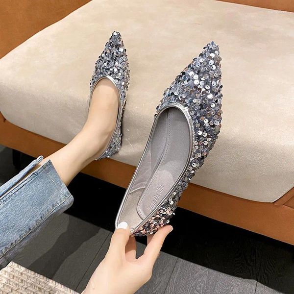 Sapatos casuais elegantes senhoras glitter prata apartamentos apontados dedo do pé brilhante mulher de casamento 41-43 tamanho grande bling ballet mulheres mocassins