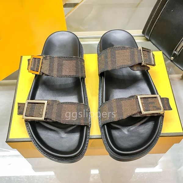 Sandálias de luxo verão moda designer chinelos praia marca flip-flops clássico sandália plana para homem e mulher