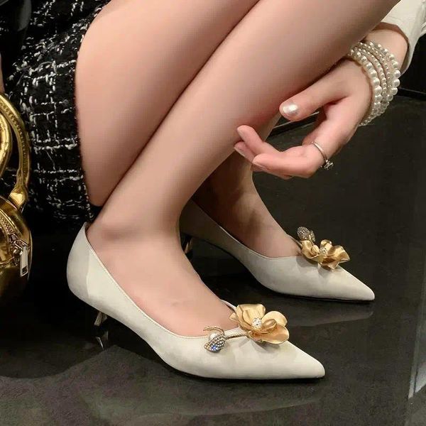 Sapatos de vestido de alta qualidade real couro genuíno mulheres saltos flor moda importante ocasião festa casamento salto