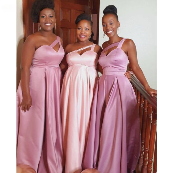 Nova chegada um ombro vestidos de dama de honra até o chão a linha longo dama de honra vestidos africano plus size casamento convidados vestidos de festa