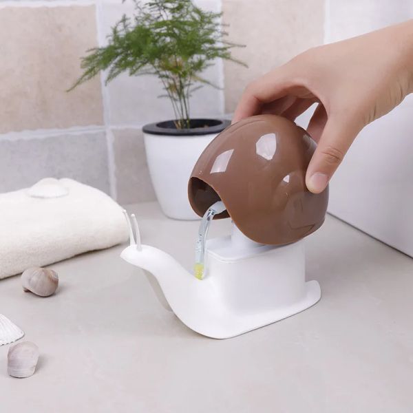 Dispenser Bottiglia di pressa portatile a forma di lumaca di cartone animato Dispenser di sapone liquido per doccia Accessori per il bagno Decorazioni per la casa Bambini