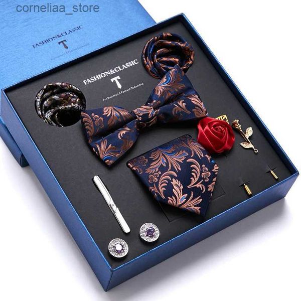 Gravatas Gravatas Gravatas Caixa de presente de feriado Gravata para homens 7,5 cmTie Hanky Pocket Squares Cufflink Set Bow Tie Clip Gravata Box Roxo hombre Geometric Office Y240325