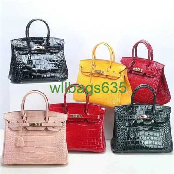 BK Krokodiltaschen vertrauenswürdiger Luxushandtasche Cross Border New Lack Haut Krokodilmuster Platinbeutel Kette Streifen Echtes Leder Womens Bag Have Logo HB84