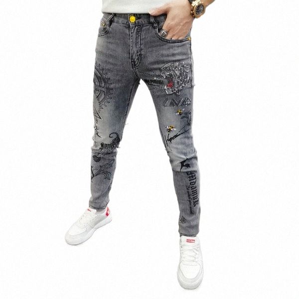 Yeni Bahar Kış Yüksek Kaliteli Tasarımcı Sıcak Matkap Ucuz Marka Erkek Pantolon Lüks Giyim Kovboy Fırça Denim Erkek İnce Kot M2NO#