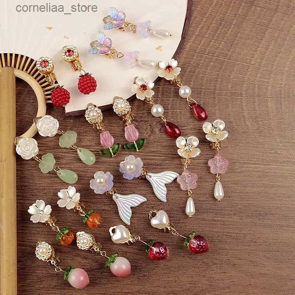 Ear Cuff Ear Cuff Morangos abóboras pêssegos frutas desenhos animados clipes de orelha estilo chinês Hanfu pingente brincos brincos infantis Y240326