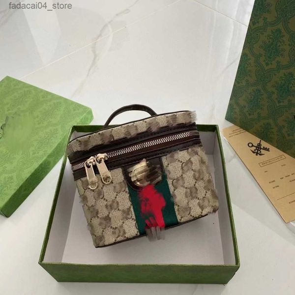 Косметички Чехлы G Familys Новая косметичка Портативная сумка для мытья цилиндров Сумка для голой сумки без коробки Q240226