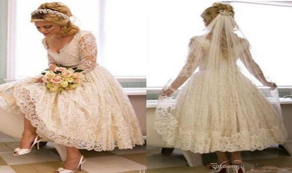 Abiti da sposa vintage in pizzo anni '50 con scollo a V lunghezza tè stile country abiti da sposa corti con illusione 34 maniche abiti da sposa economici7440000