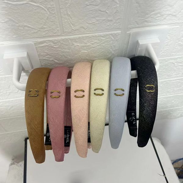 Candy Color Metal Heads Basches Knit Wide 3cm Designer Letter C bande per capelli per donna Brand Brand Elastic Famome Fashion Head Head Wrappy