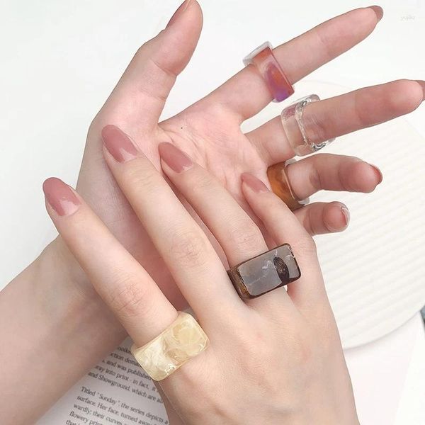 Anelli a grappolo Anello in resina acrilica da donna Ampio e semplice articolazione per dito per gioielli quadrati irregolari da donna