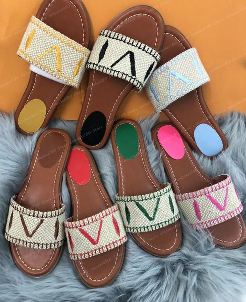 Tasarımcı Düz ​​Sandallar Luxurlvy terlikleri Kadınlar için Kadın Nakışları Sandal Moda Flip Mektup Terlik Kadınlar Yaz Plaj Slide Bayanlar Düşük Topuk Ayakkabı