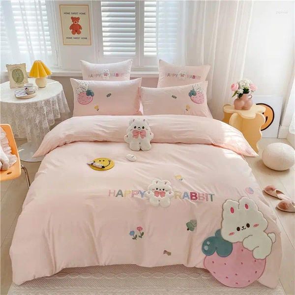 Conjuntos de cama Estilo Princesa Dos Desenhos Animados Bonito Morango Puro Algodão Lavado Conjunto de Quatro Peças