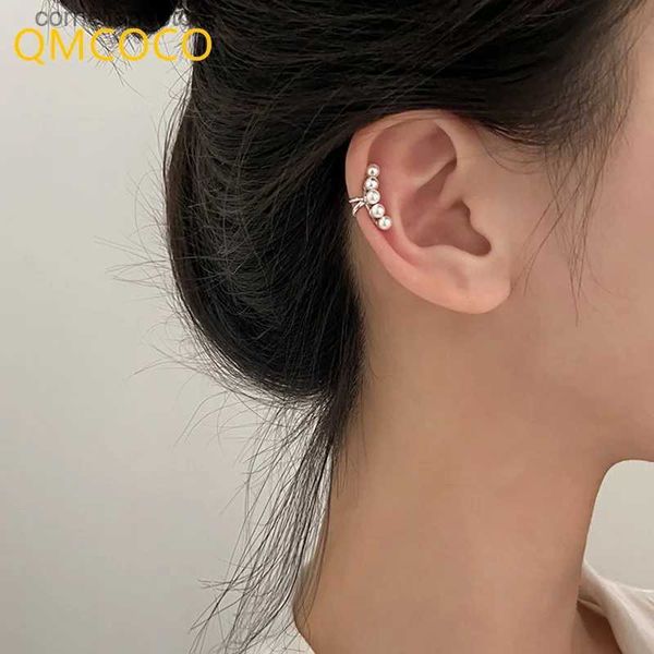 Ear Cuff Ear Cuff QMCOCO Clip per auricolare con perla in argento senza fori per le orecchie Temperatura semplice Accessori per gioielli personalizzati semplici da donna Y240326