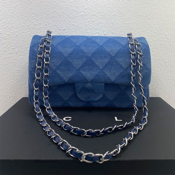 Bolsas de ombro de jeans azuis claros Bolsa de designer de crossbody Série clássica de lingge carteira Deep Blue Handbag Clothing Fabrics Luxury Bag 3D Denim Craftsismo