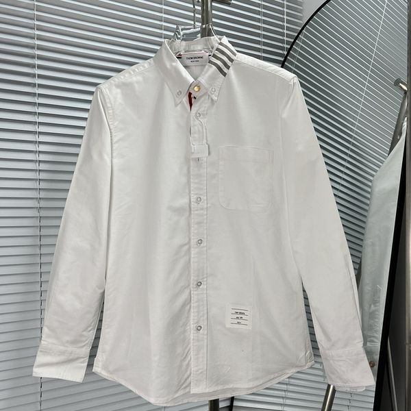 Camicia da uomo in tessuto Oxford versione alta, colletto slim fit casual in puro colore con quattro barre