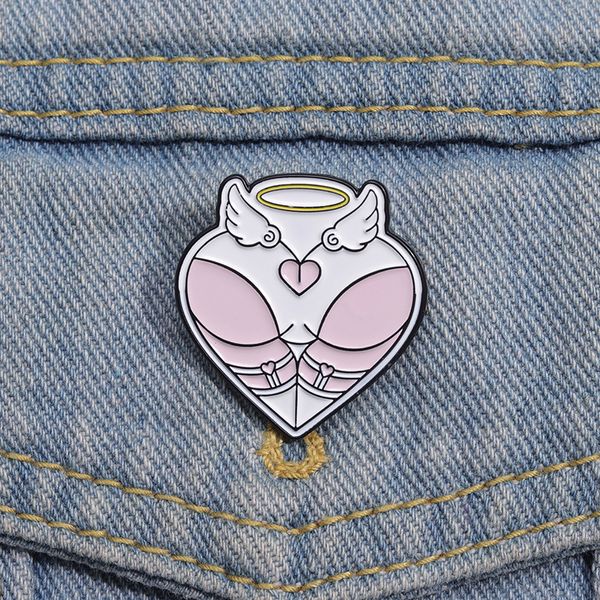 Fique estranho alfinetes de esmalte rosa coração ferida remendo para mochila personalizado asas de anjo broche lapela emblemas jóias presente crianças amigos