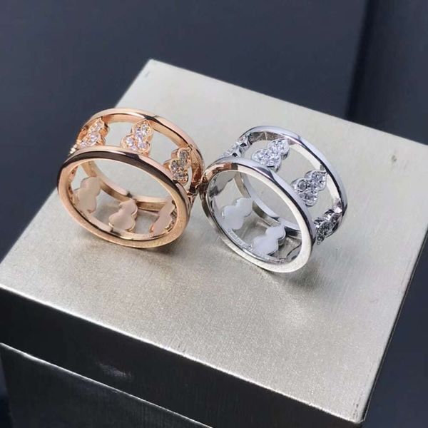 Anello di design con trifoglio e zucca scavata per donna con placcatura in oro che non sbiadisce, personalità alla moda, lusso leggero e un senso di design di nicchia, misura 6/7/8