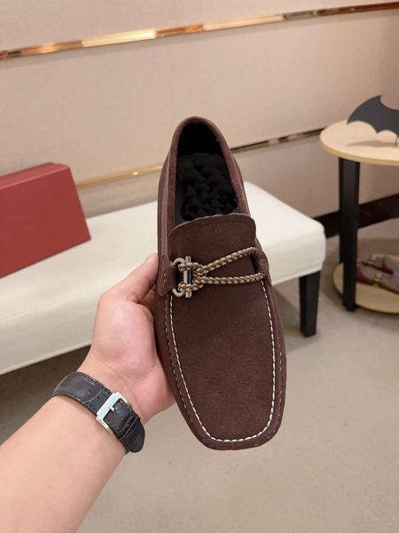 Mocassins masculinos de marca luxuosa vestido de negócios formal confortável deslizamento em sapatos de couro de vaca de grão integral