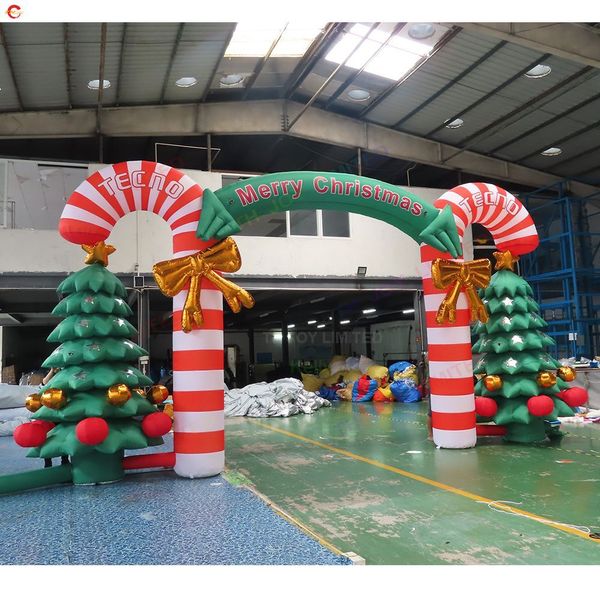 Atividades ao ar livre 10mW (33 pés) com ventilador inflável arco de árvore de Natal para publicidade de Natal ao ar livre