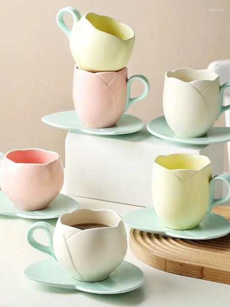 Tazze Piattini Creativo Europeo Tazza Da Caffè In Ceramica E Piatto Set Tulip Pink Girl Colazione Tè Al Latte