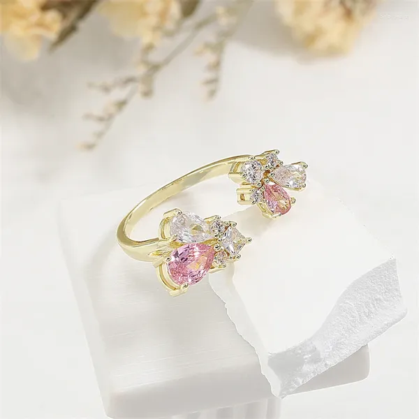 Cluster-Ringe UILZ Luxus Blume geformt offen für Frauen Gold Farbe Rosa Zirkonia Ring süße romantische Hochzeit Party Schmuck