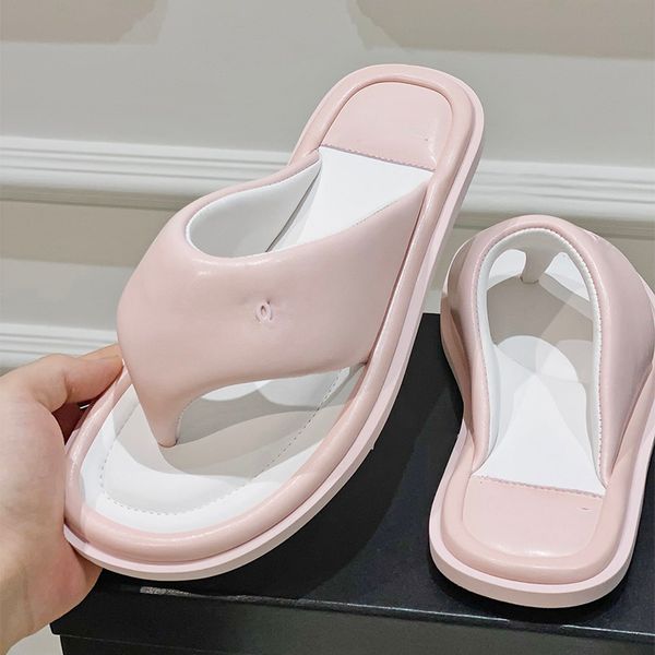 Kadın Tasarımcı Pembe Sandalet Rafya Çift Band Sandalet Sünger Koyun Dinili Flip Flops Platformu Siyah Sandallar Dar Bant Tasarımcı Flats Plaj Dış Mekan Terlik