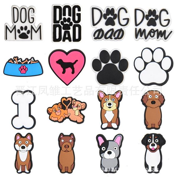 Cão animal anime encantos atacado memórias de infância engraçado presente dos desenhos animados encantos sapato acessórios pvc decoração fivela de borracha macia tamancos encantos